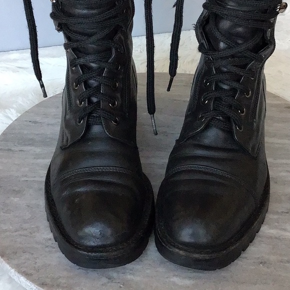 CHANEL VINTAGE BLACK LEATHER LACE UP COMBAT BOOTS. SIZE 38 ( US SIZE 8 ). - Picture 3 of 13